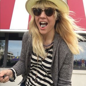 Meet your Posher, Jillian